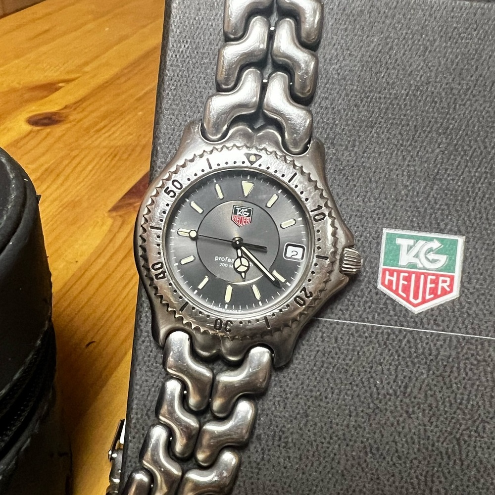 Tag Heuer WG1113-0 Professional 200 Quartz Movement SS Men's Watch